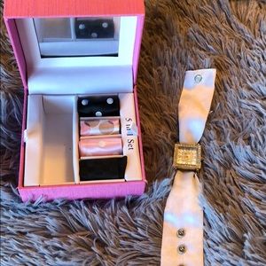 Changeable silk watch bands with band options